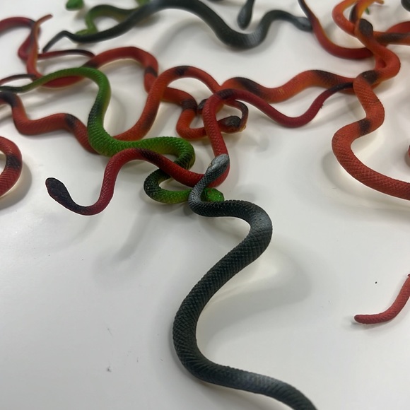 Rubber /  Plastic Toy Lot | Snakes, Frogs, Reptiles, Fish and More - Picture 8 of 17